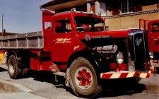 103-Lenz-Maechler-Saurer-5C-CH5D-Zeus-V8-12-Liter-184-PS-vor-der-Garage-an-der-Aeusseren-Bahnhofstrasse-Siebnen-ca-1964